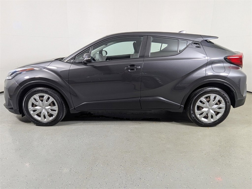 Used 2021 Toyota C-HR LE image 4