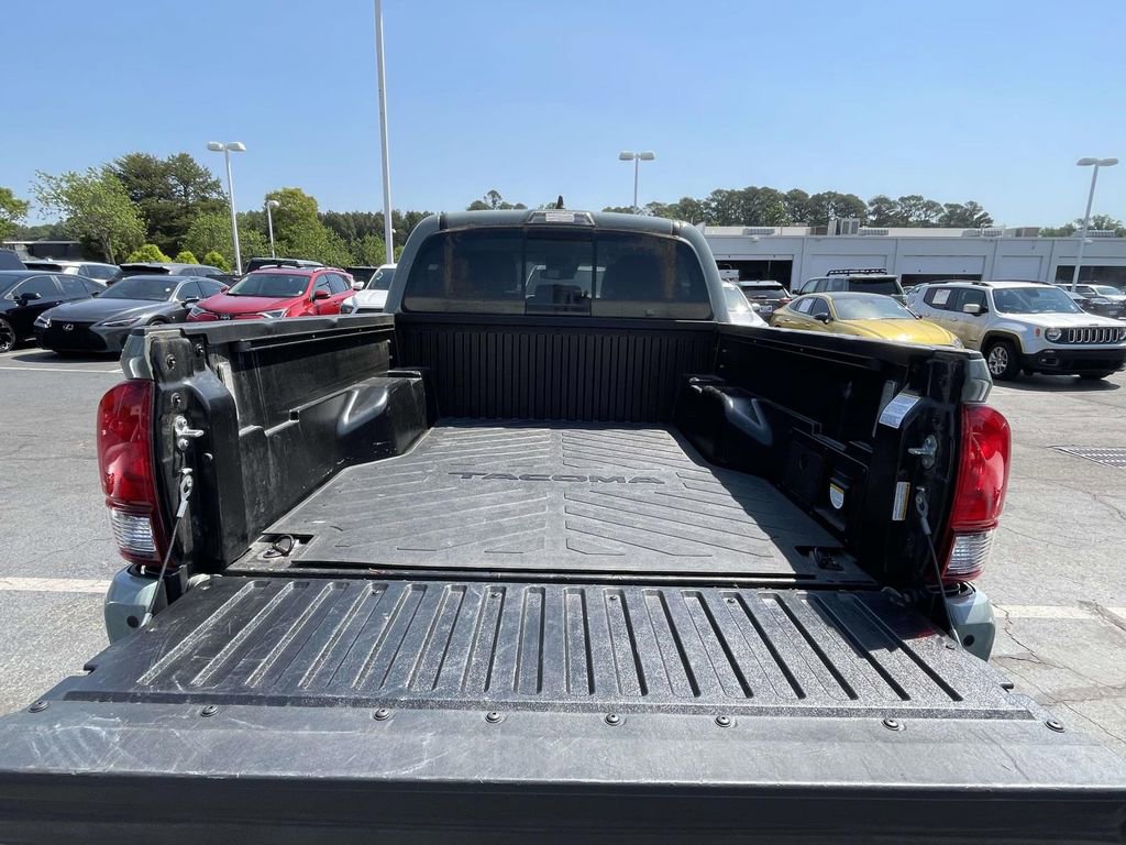 Used 2022 Toyota Tacoma SR5 w/ Trail Edition AWD/4WD image 22