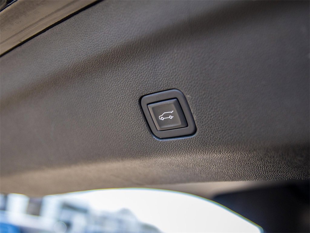 Used 2023 Cadillac Escalade Sport Platinum w/ LPO, ONYX Package image 14