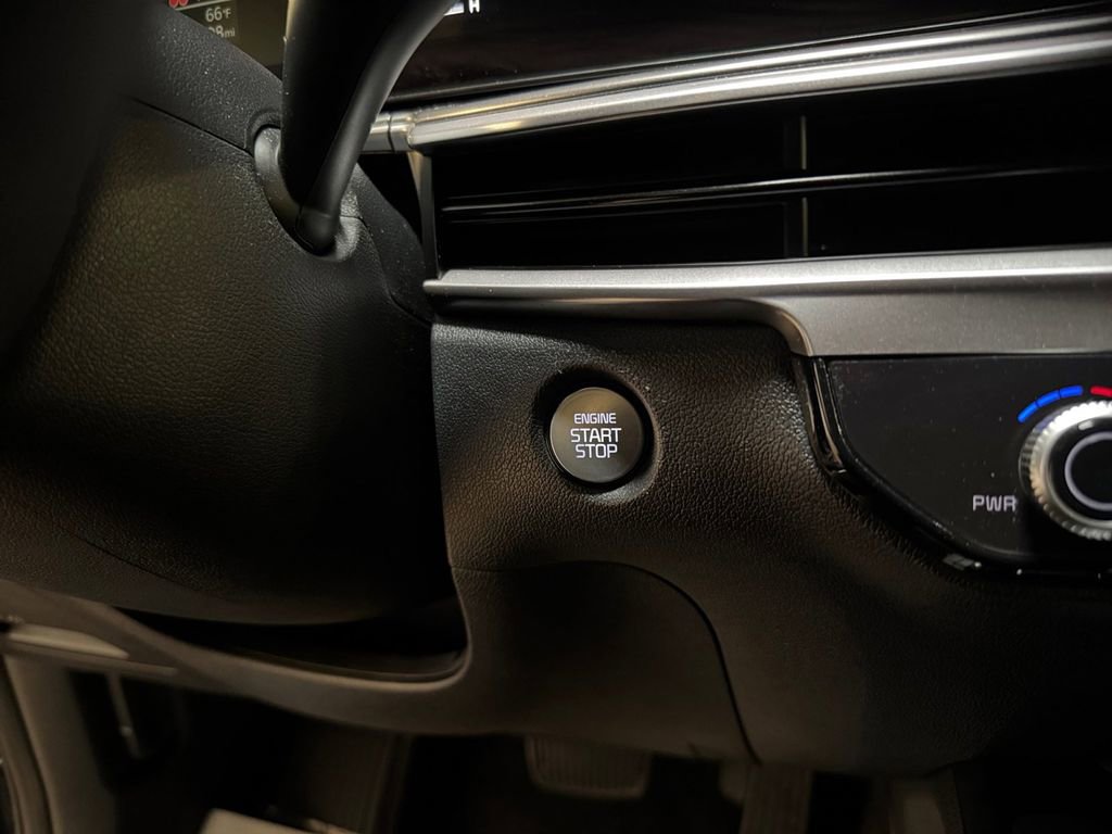 Certified 2025 Kia Sorento S image 29