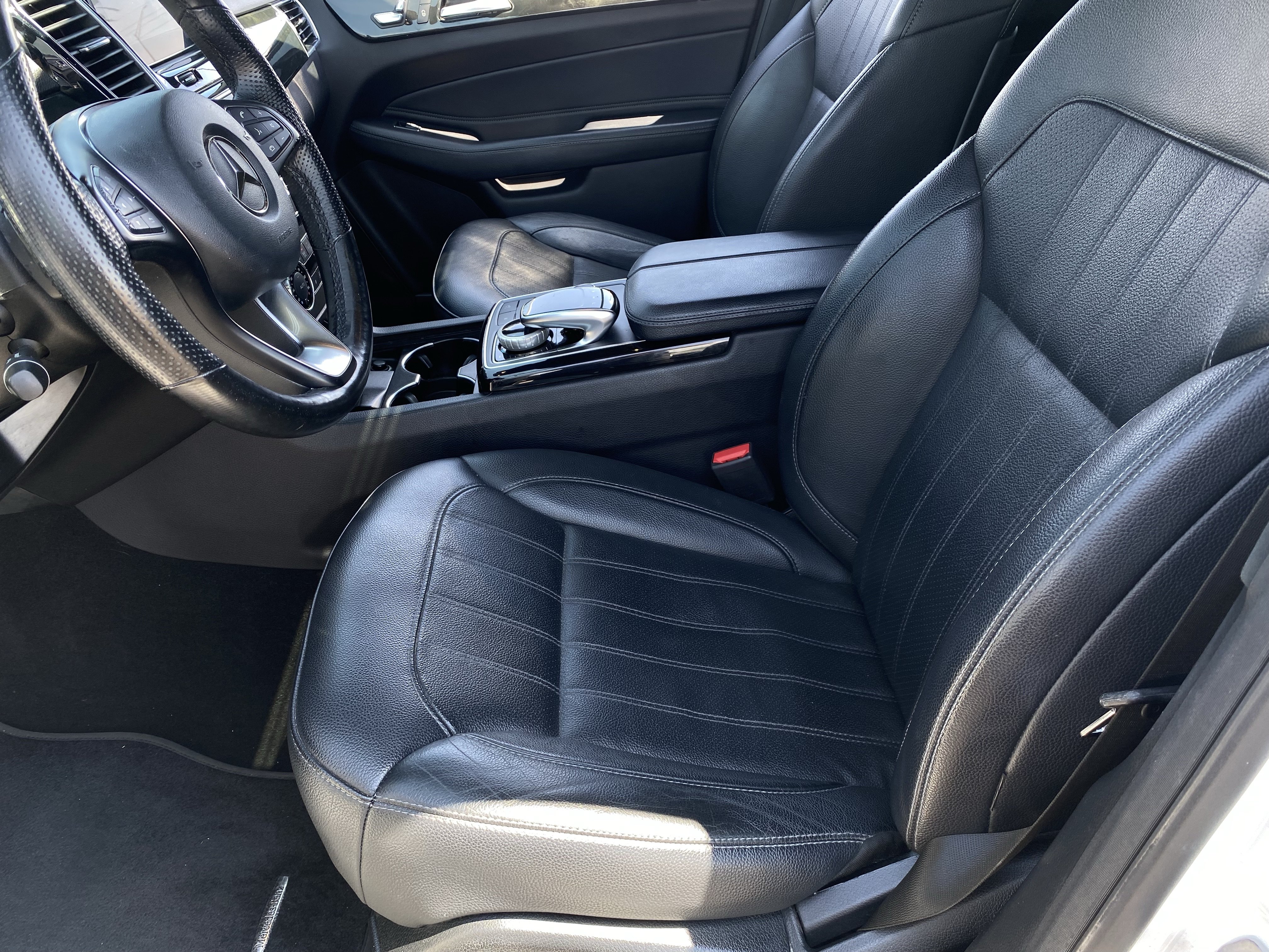 Used 2019 Mercedes-Benz GLE 400 4MATIC image 17