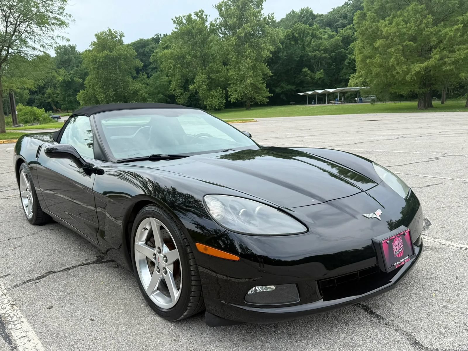 Used 2005 Chevrolet Corvette Convertible w/ Preferred Equipment Group RWD image 3