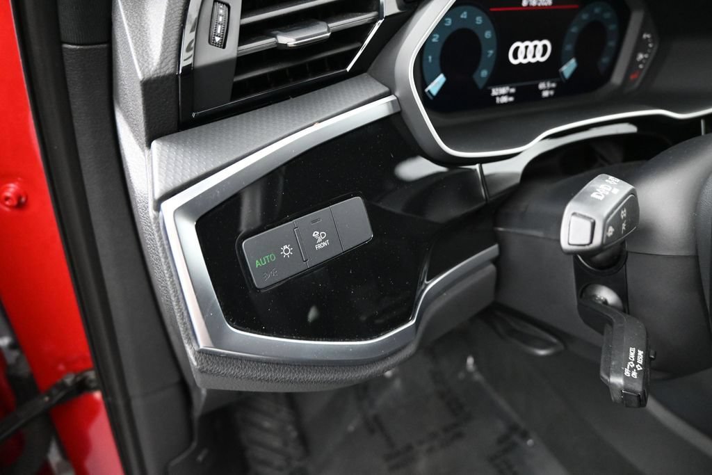 Certified 2025 Audi Q3 2.0T Premium AWD/4WD image 7