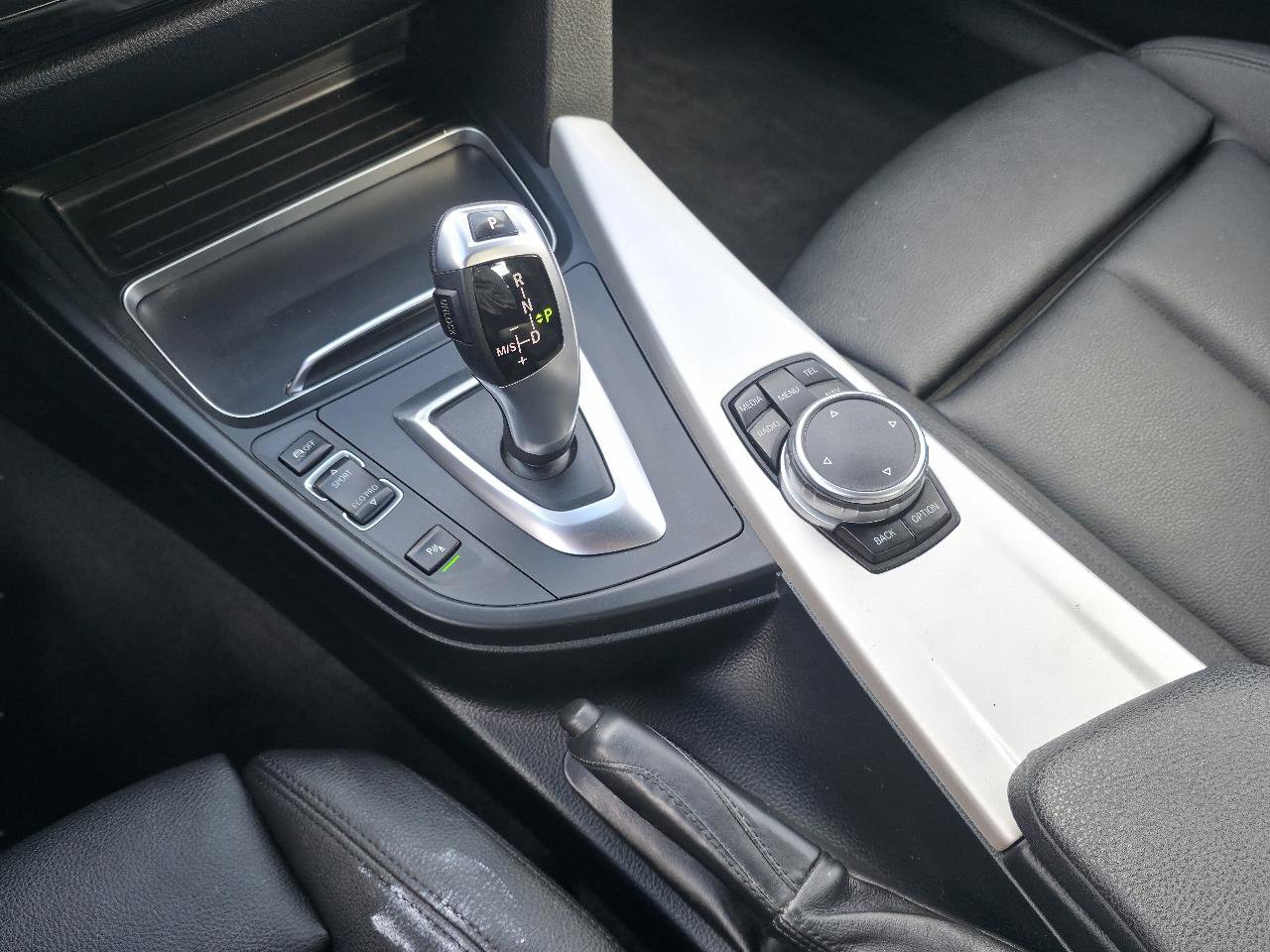 Used 2016 BMW 320i xDrive Sedan image 35