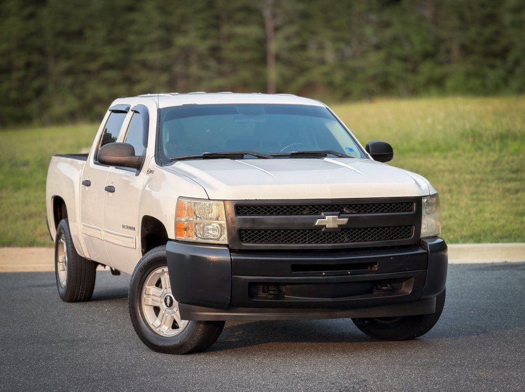 Used 2010 Chevrolet Silverado 1500 4x4 Crew Cab Hybrid image 5