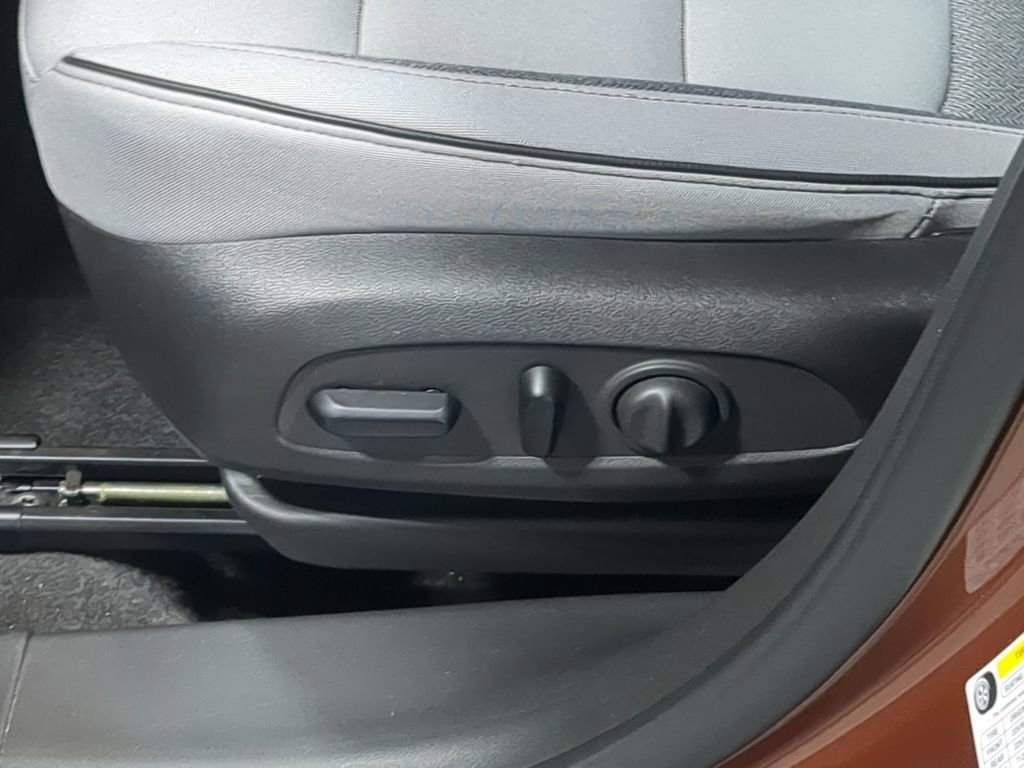 Used 2021 Chevrolet TrailBlazer LT w/ Convenience Package image 21