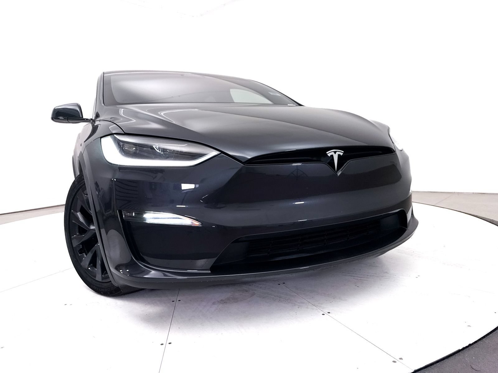 Used 2024 Tesla Model X AWD/4WD image 10