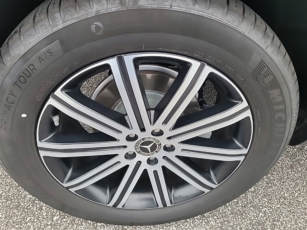 Used 2025 Mercedes-Benz GLE 350 4MATIC image 13