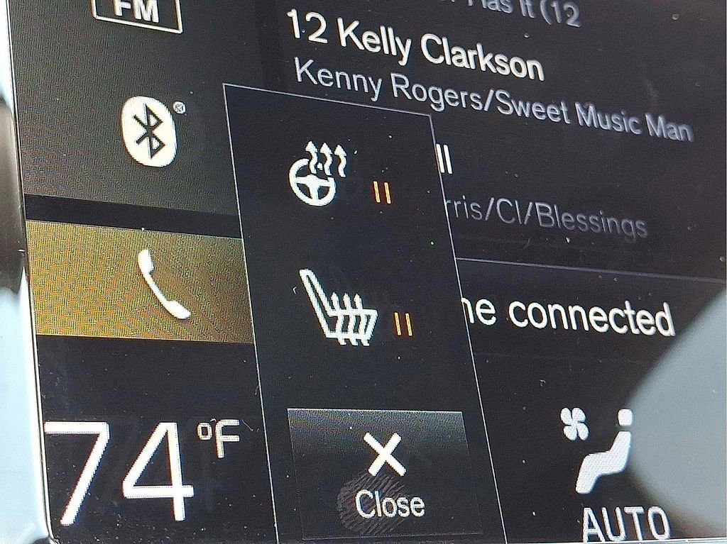 Used 2022 Volvo S60 B5 Momentum w/ Climate Package image 22