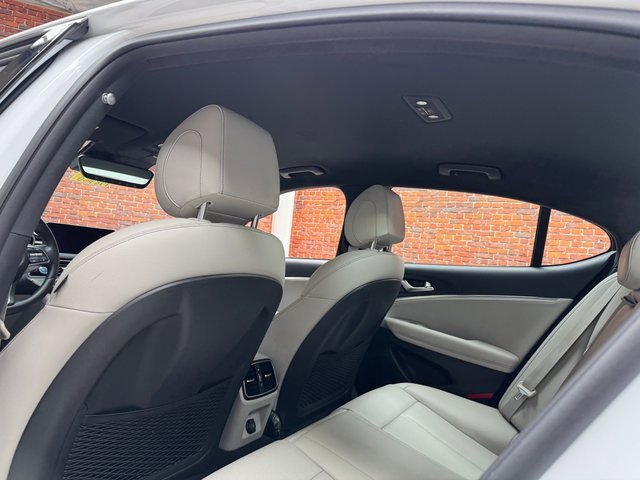 Used 2023 Genesis G70 2.0T image 23