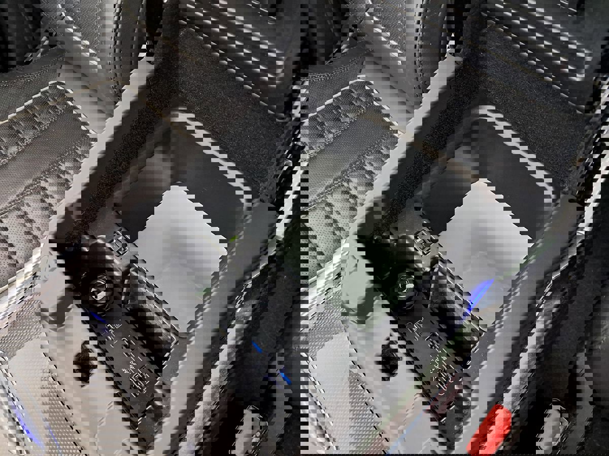 Used 2017 Land Rover Range Rover Sport SVR AWD/4WD image 55