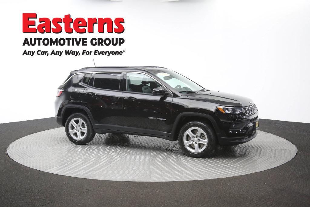 Used 2023 Jeep Compass Latitude AWD/4WD image 53