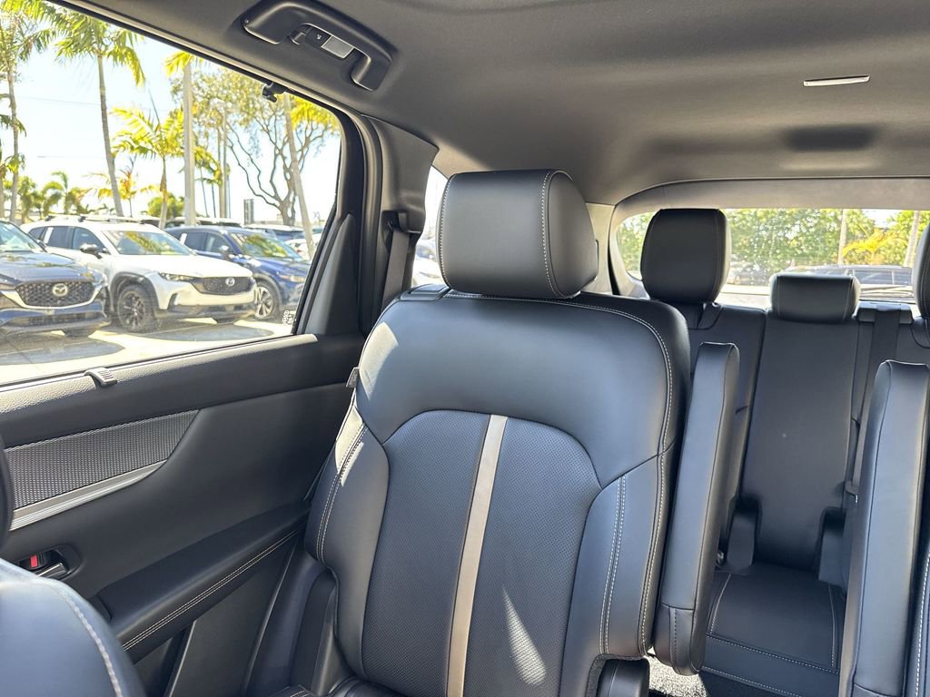 New 2026 MAZDA CX-90 Plug-In Hybrid w/ Premium Plus AWD/4WD image 17