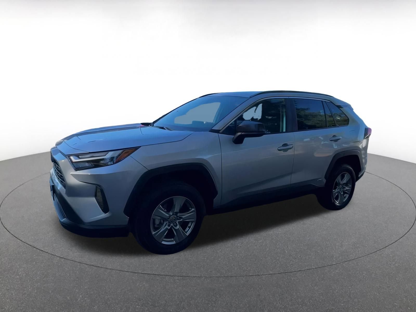 Used 2025 Toyota RAV4 LE image 8