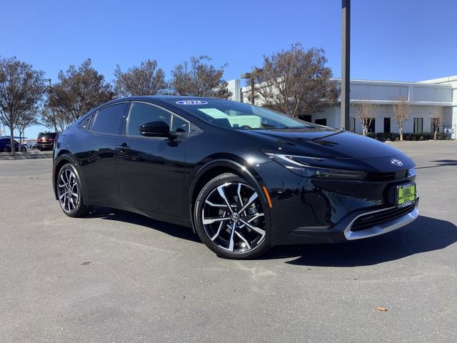 Used 2025 Toyota Prius XSE image 2