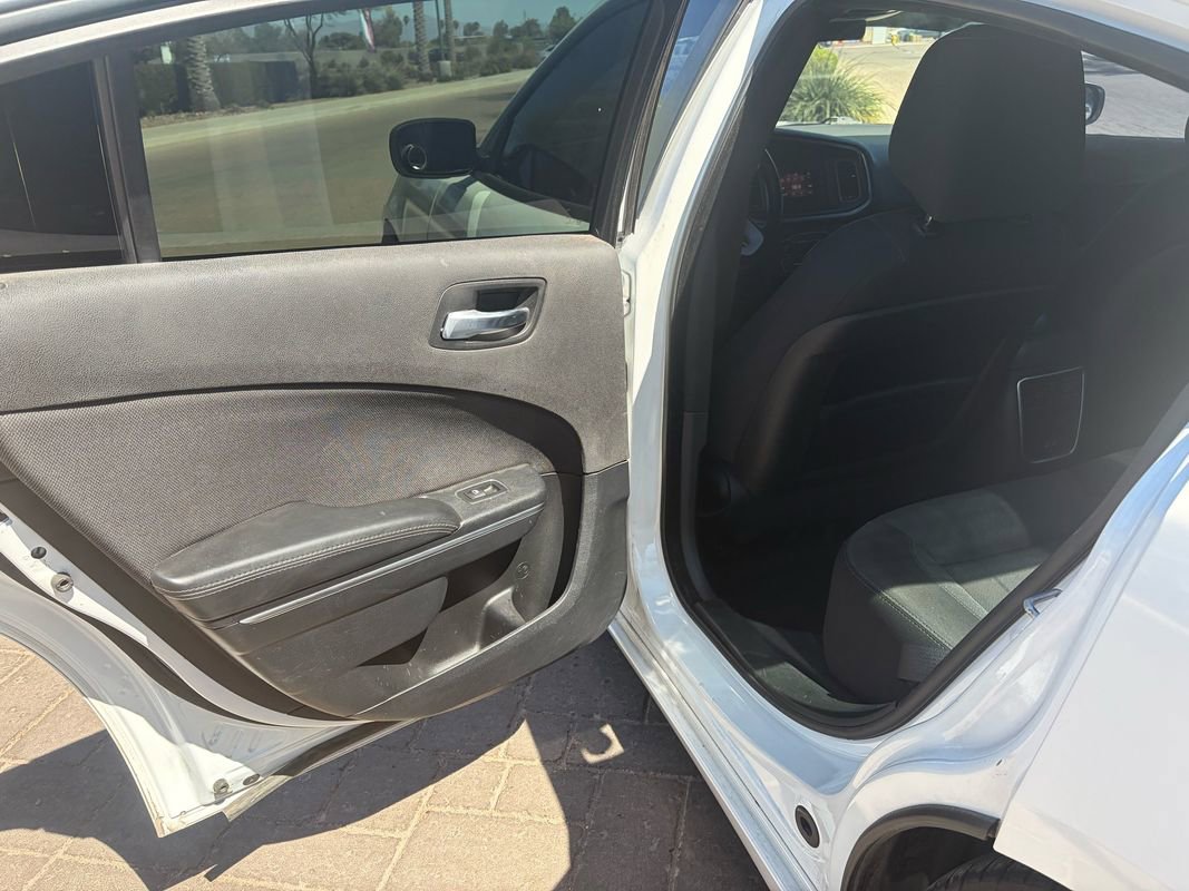 Used 2015 Dodge Charger SE image 9