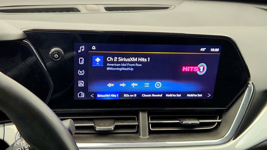 Used 2025 Chevrolet Trax LT w/ Driver Confidence Package image 17