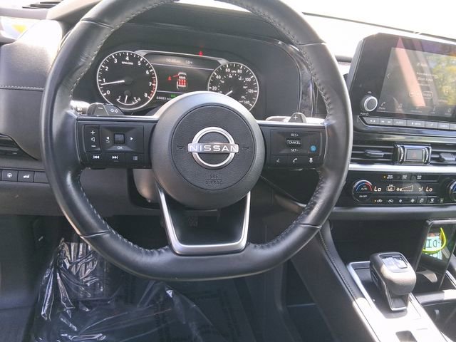 Used 2025 Nissan Pathfinder SV AWD/4WD image 13