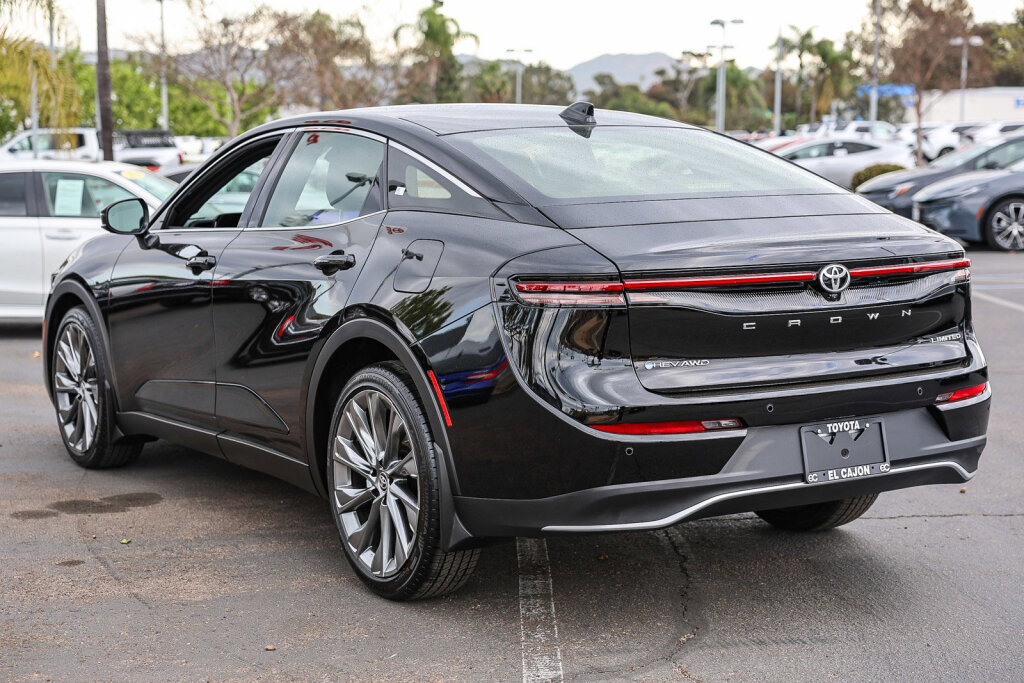 Certified 2026 Toyota Crown XLE w/ Advanced Technology Package AWD/4WD image 27