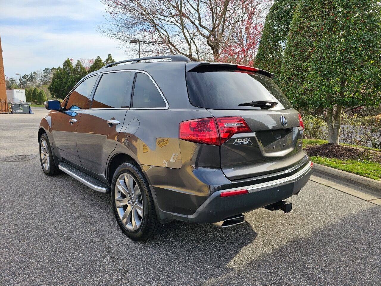 Used 2011 Acura MDX w/ Advance Package AWD/4WD image 3