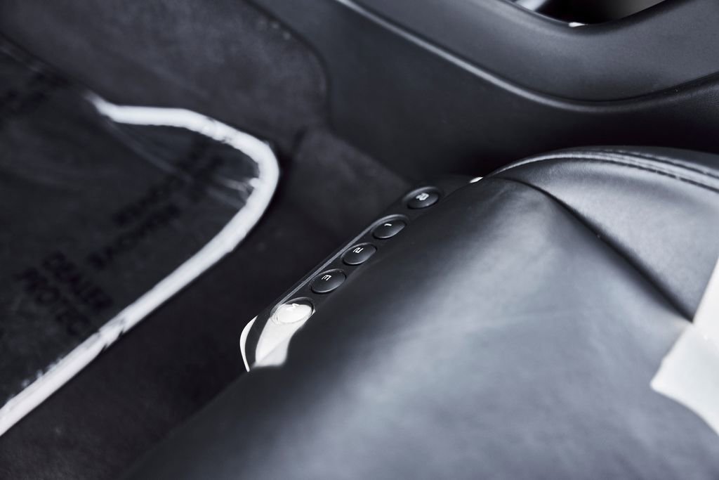 Used 2012 McLaren MP4-12C Coupe RWD image 38