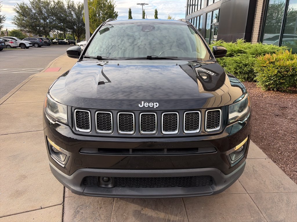 Used 2018 Jeep Compass Latitude w/ Popular Equipment Group AWD/4WD image 11