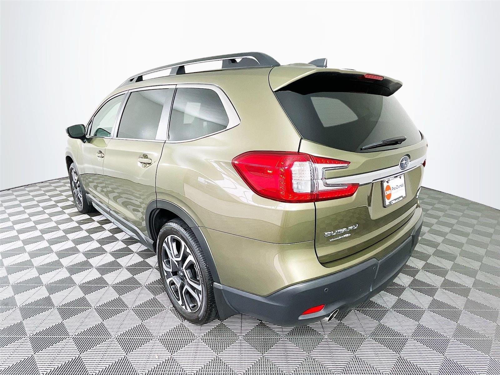 Certified 2025 Subaru Ascent Limited AWD/4WD image 7