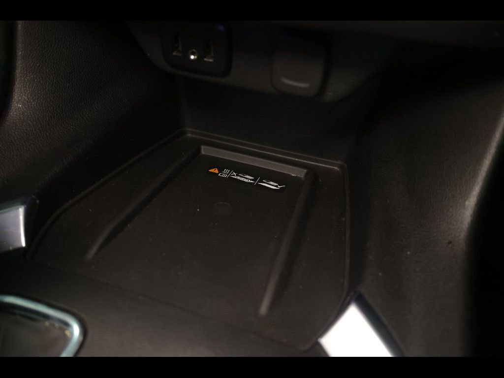 Used 2022 Chevrolet Traverse LT w/ Midnight/Sport Edition image 30