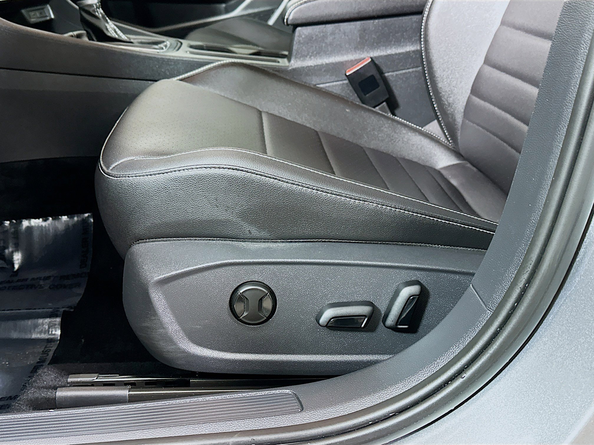 Certified 2022 Volkswagen Jetta SE image 18