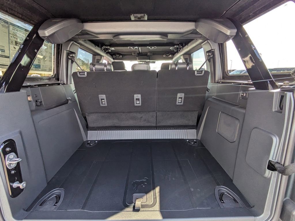 New 2025 Ford Bronco Badlands image 13