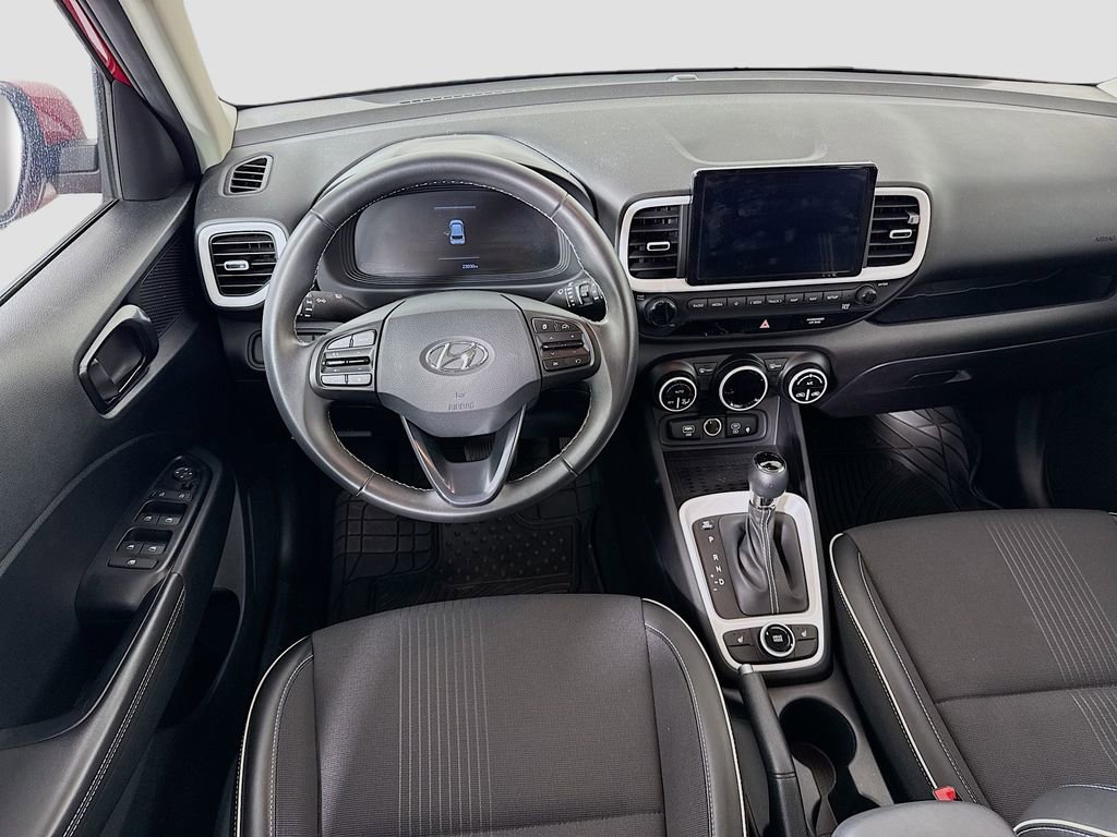 Used 2023 Hyundai Venue Limited image 23