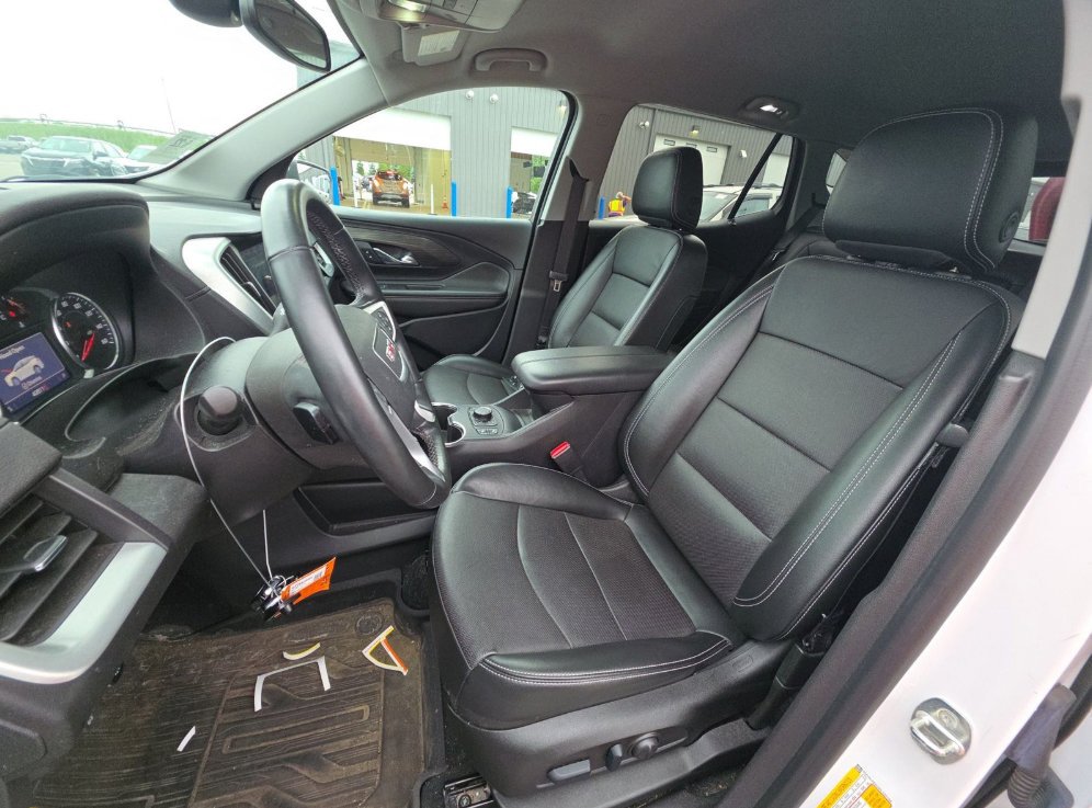 Used 2023 GMC Terrain SLT w/ LPO, Floor Liner Package AWD/4WD image 3