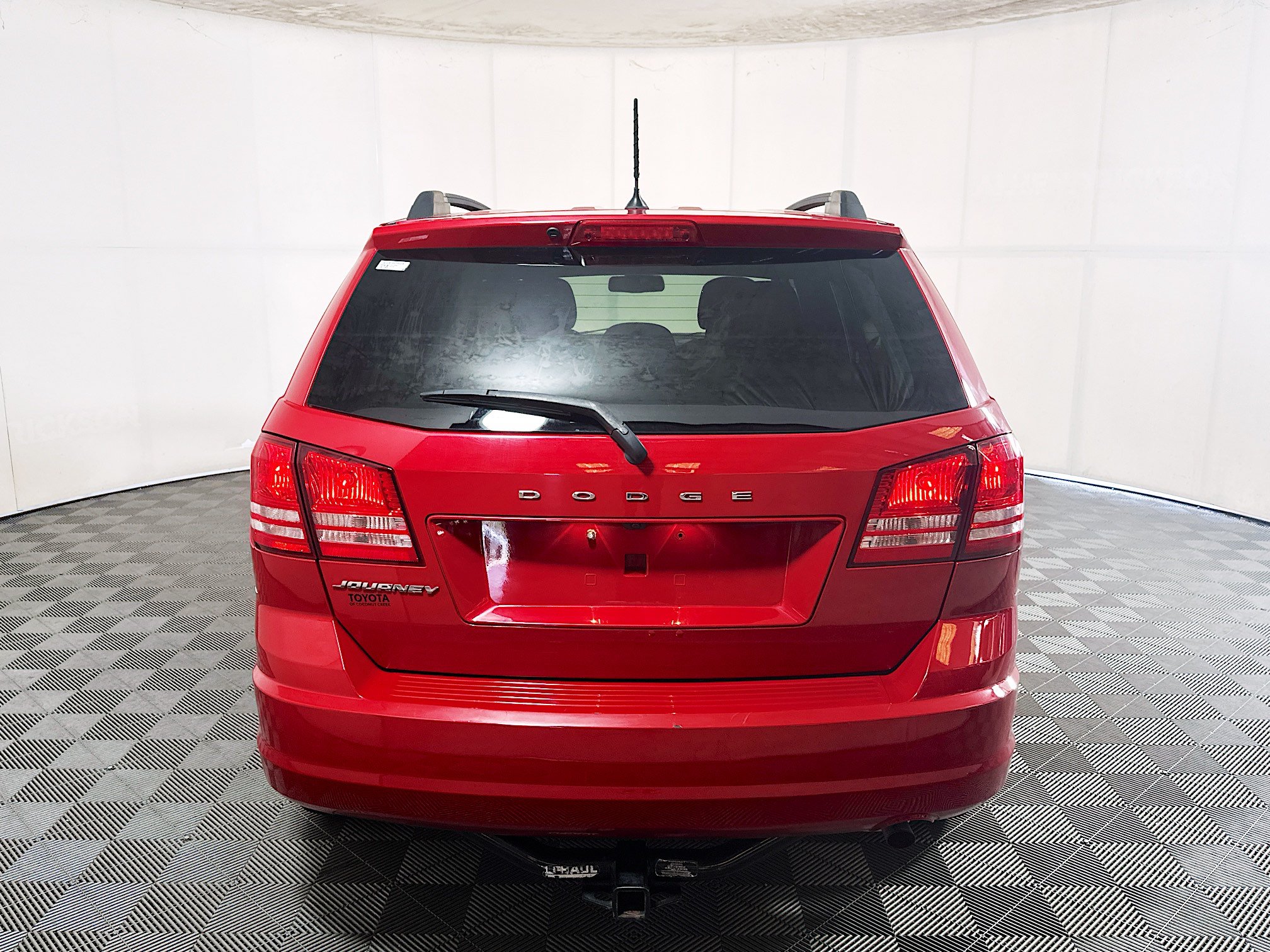 Used 2019 Dodge Journey SE FWD image 4