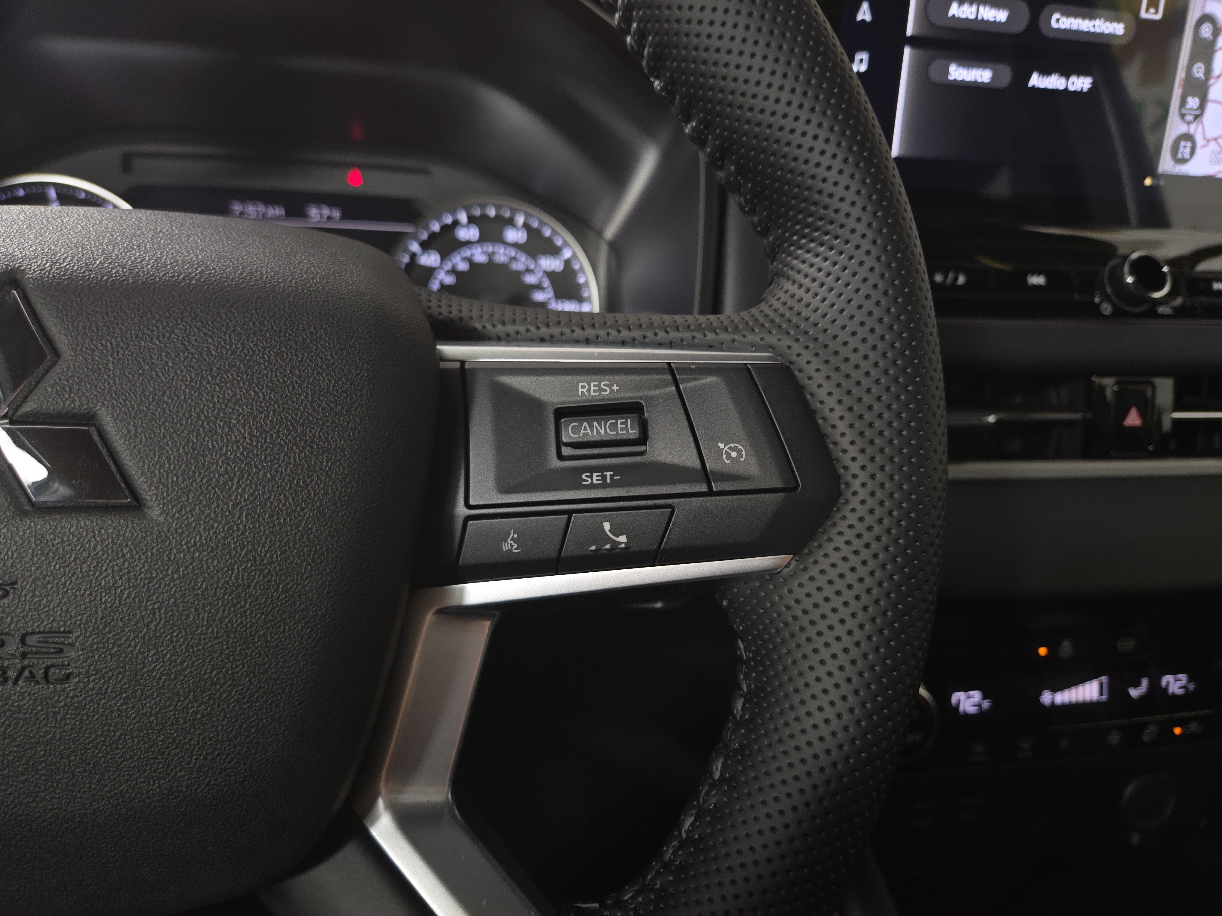 New 2026 Mitsubishi Outlander LE AWD/4WD image 16