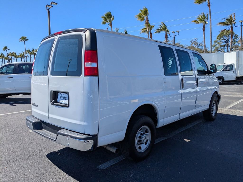Used 2024 Chevrolet Express 2500 w/ Driver Convenience Package image 4