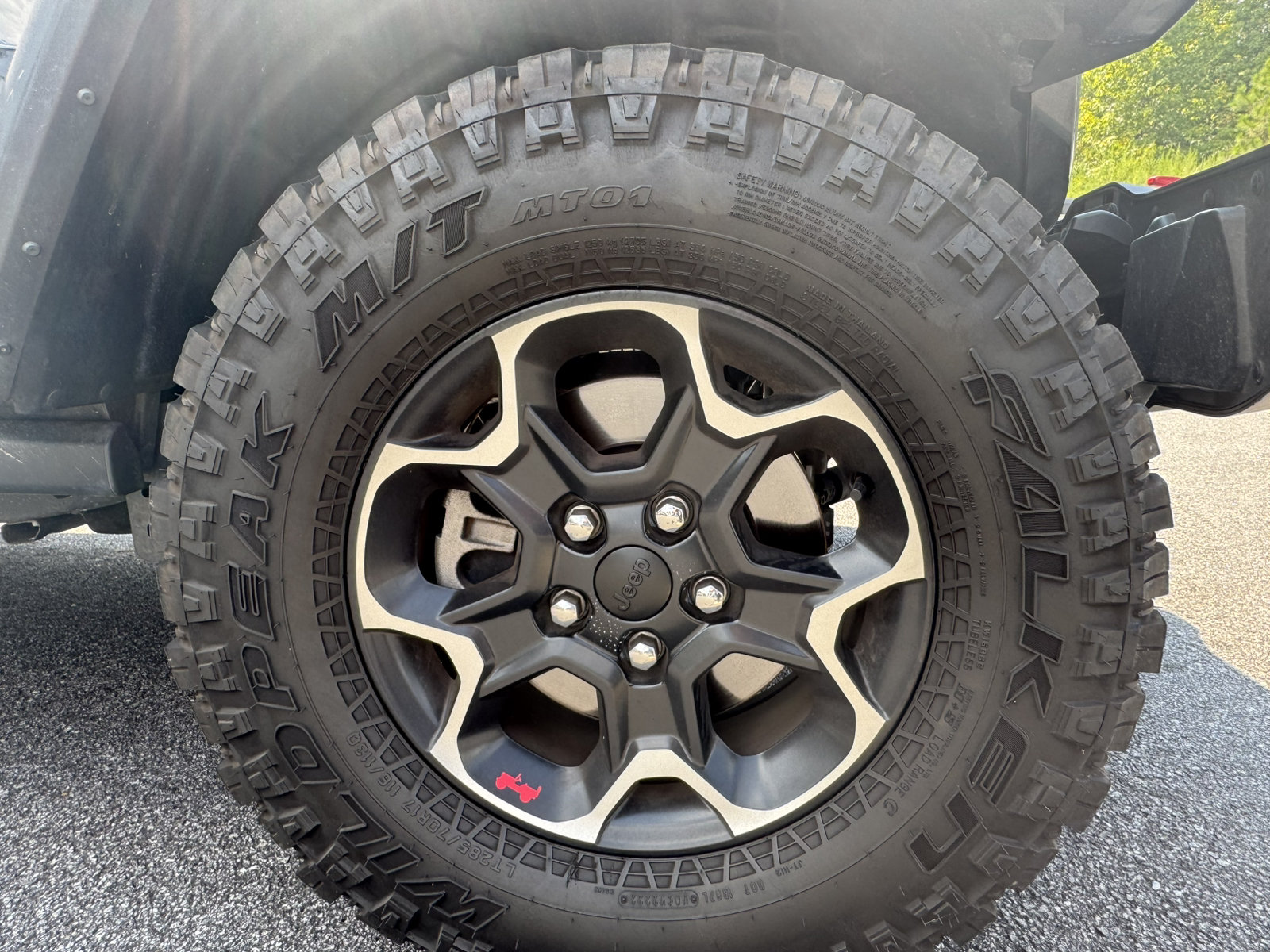 Used 2023 Jeep Wrangler Unlimited Rubicon AWD/4WD image 14