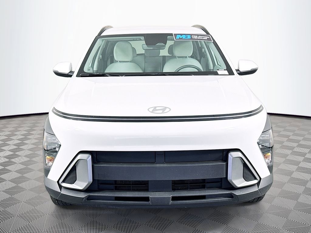Used 2025 Hyundai Kona SEL FWD image 2