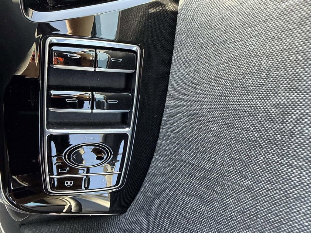 New 2026 Cadillac Escalade ESV Platinum Sport w/ LPO, ONYX Package image 20