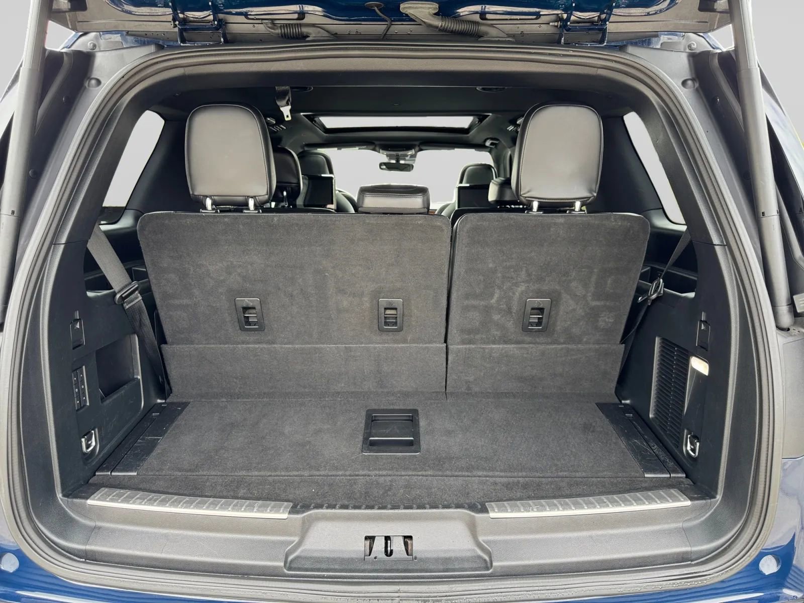 Used 2019 Lincoln Navigator Reserve w/ Cargo Package AWD/4WD image 29