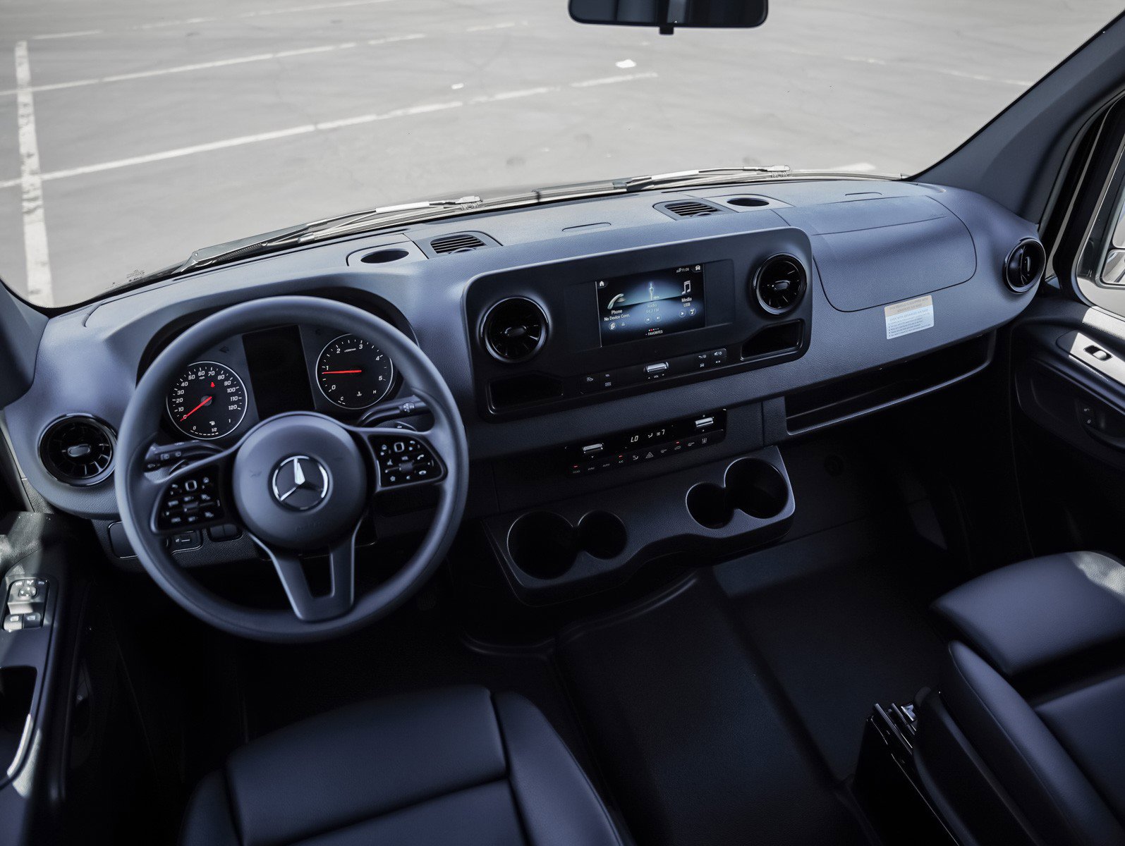 Used 2024 Mercedes-Benz Sprinter 2500 image 19