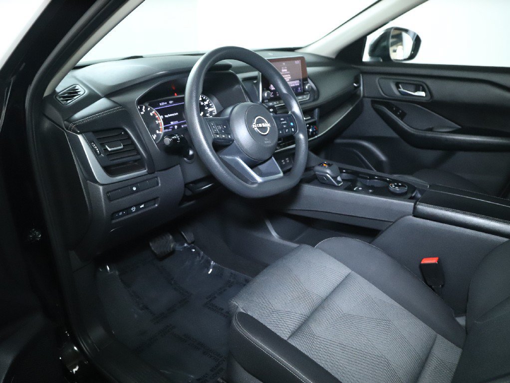 Used 2024 Nissan Rogue SV AWD/4WD image 17