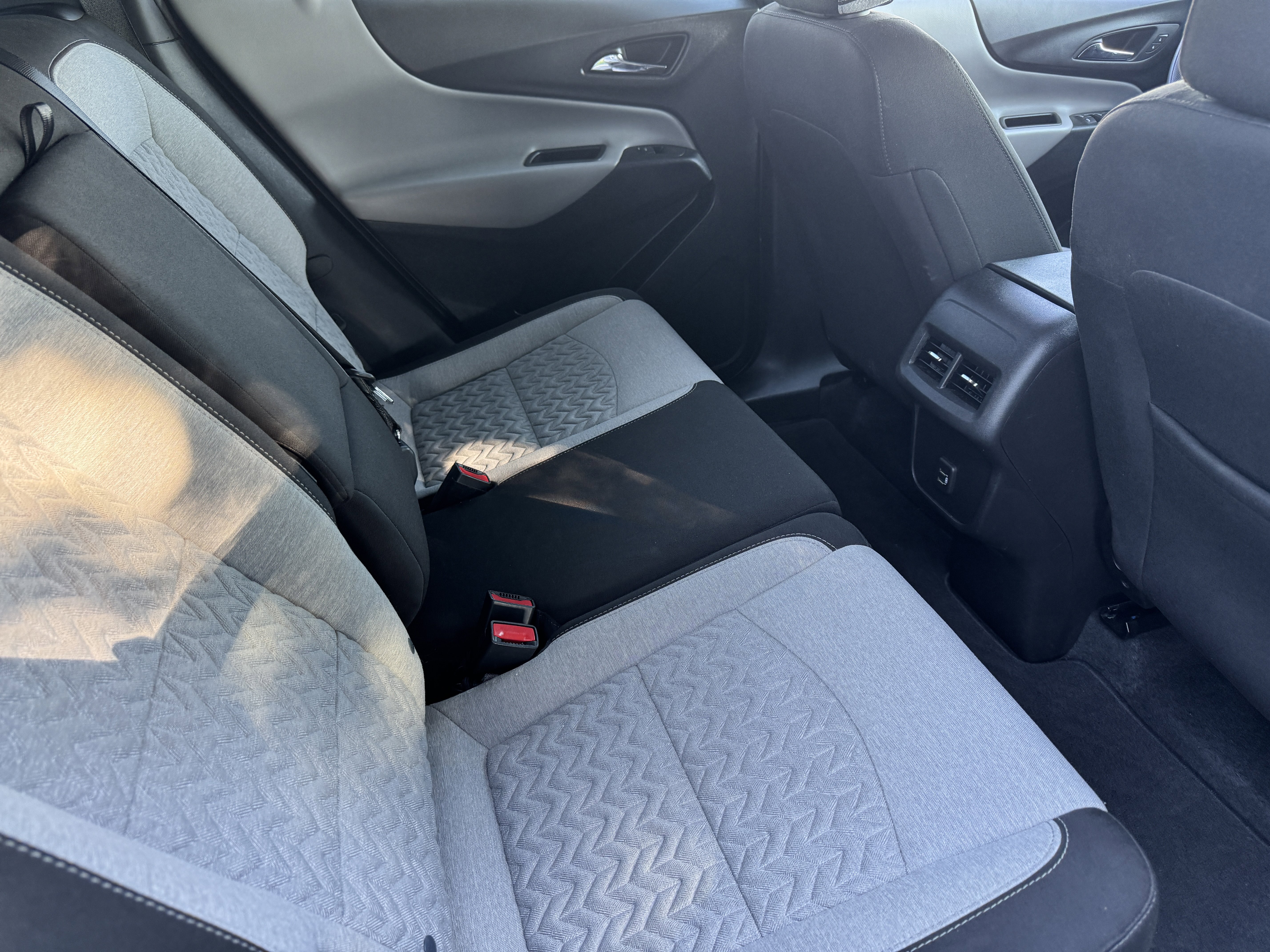 Used 2023 Chevrolet Equinox LT image 20