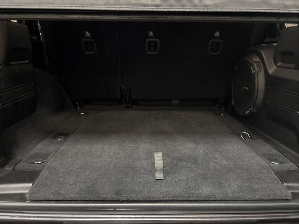 Used 2018 Jeep Wrangler Unlimited Sahara image 11