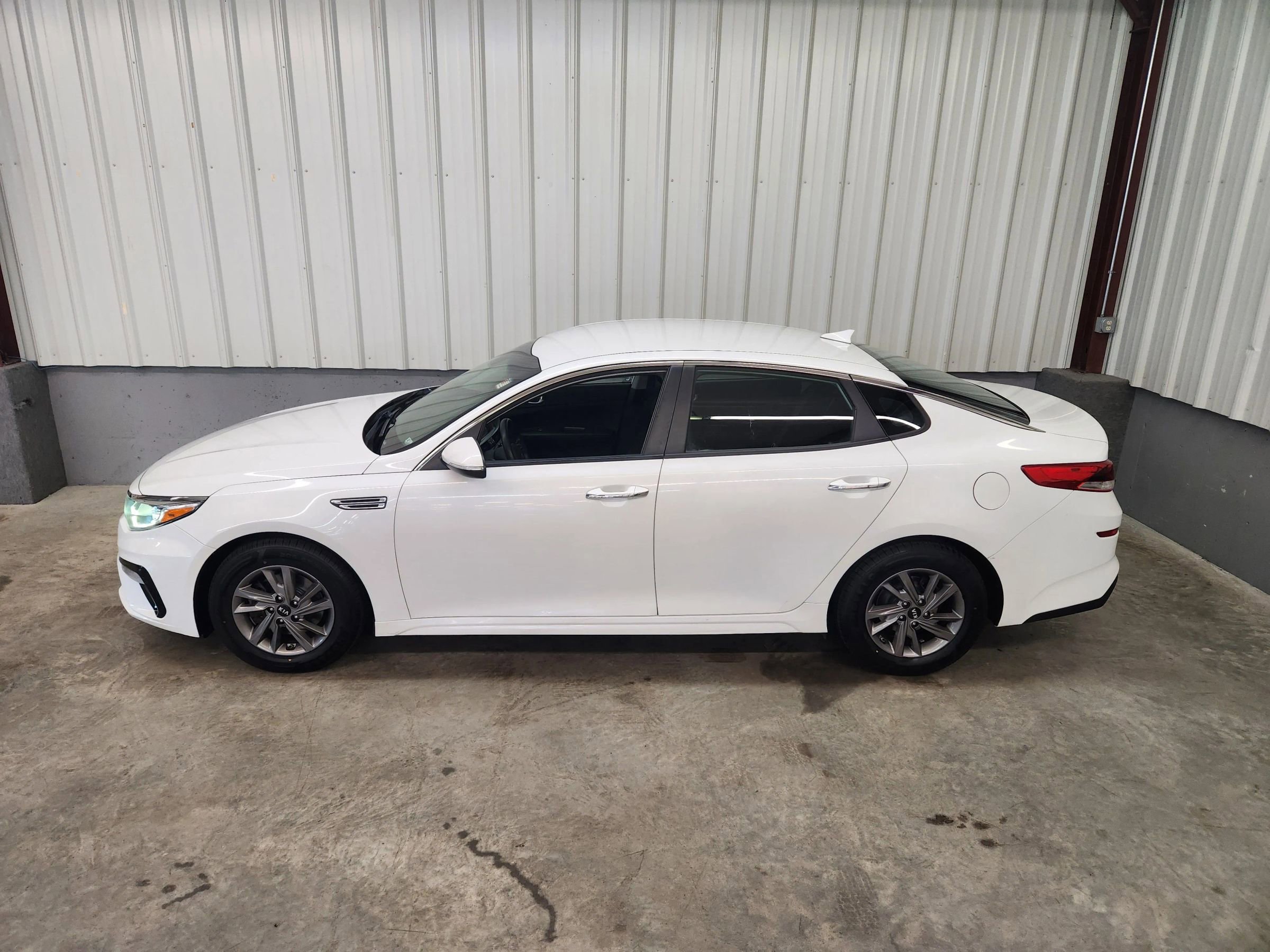 Used 2020 Kia Optima LX image 13