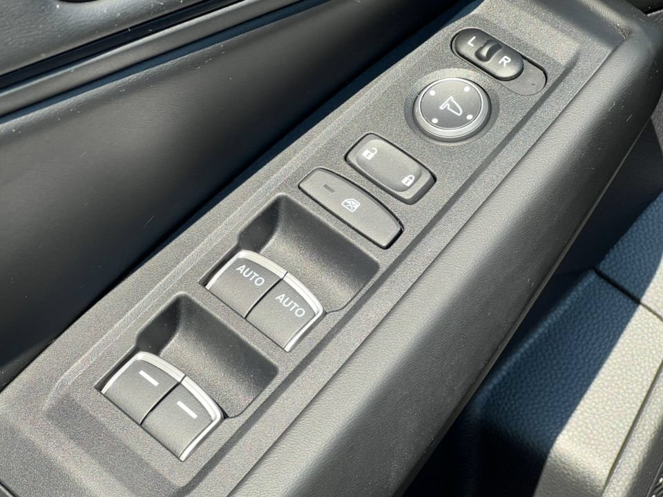 Used 2023 Honda Accord EX image 14