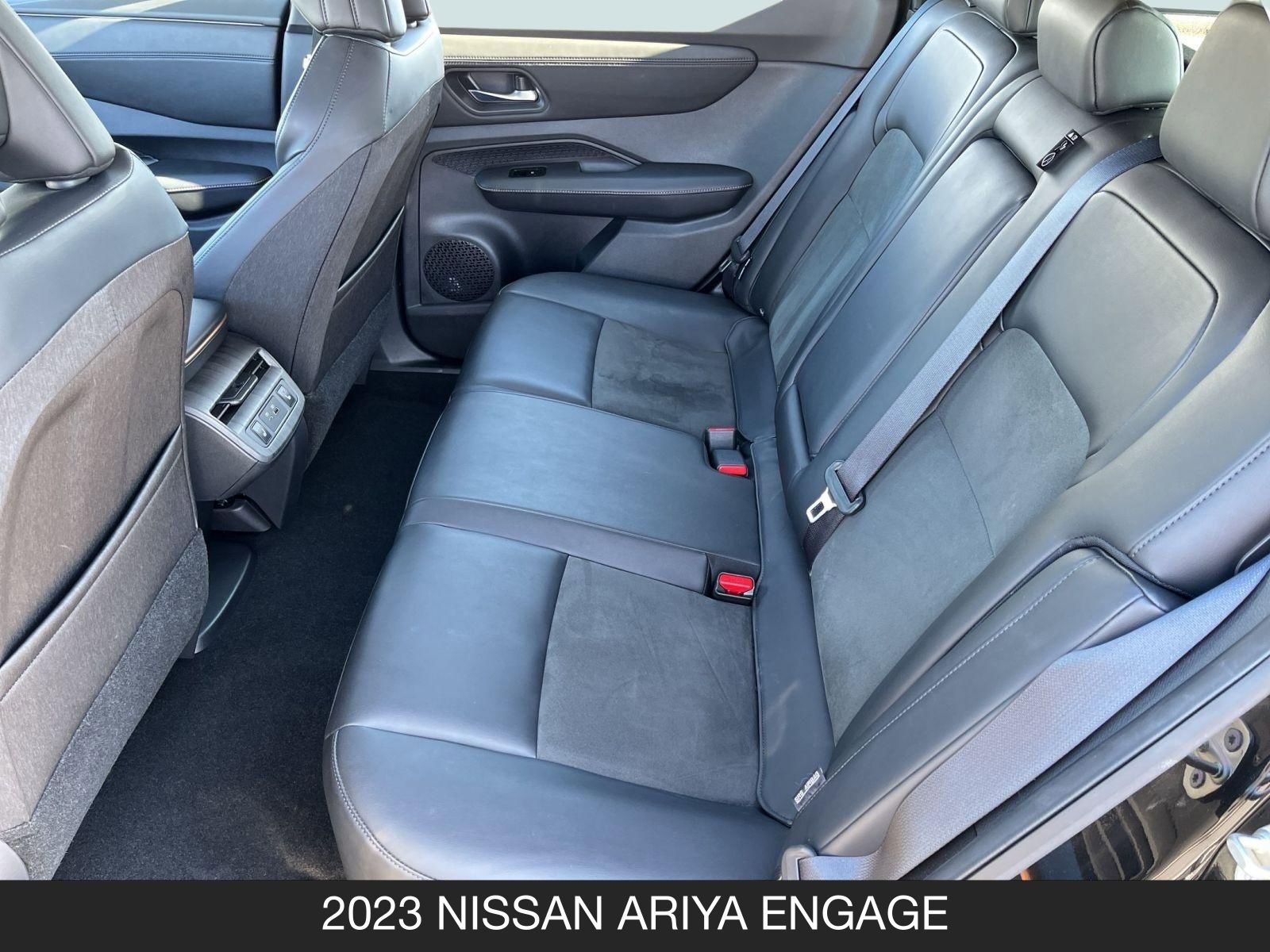 Used 2023 Nissan Ariya Engage image 15