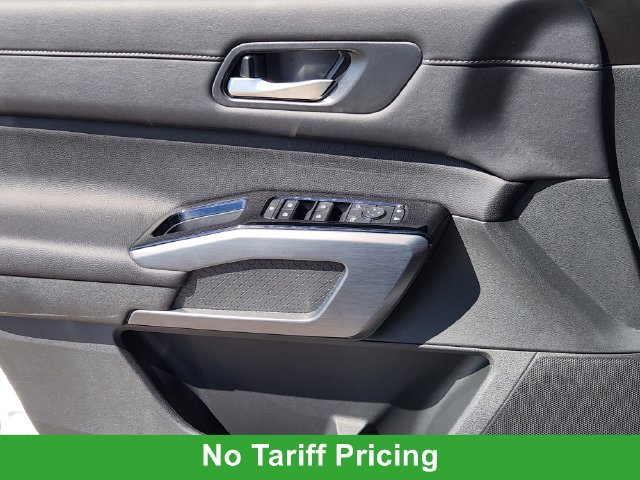New 2026 Nissan Pathfinder SL FWD image 17