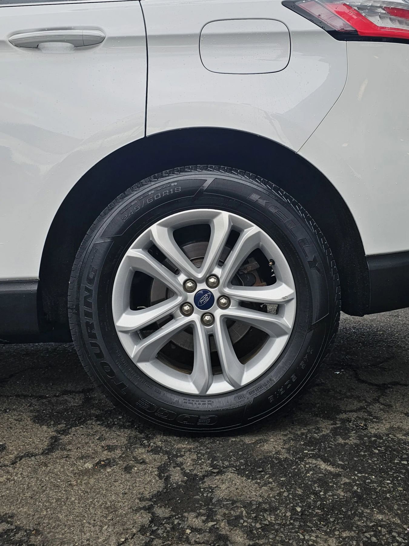 Used 2020 Ford Edge SEL AWD/4WD image 6