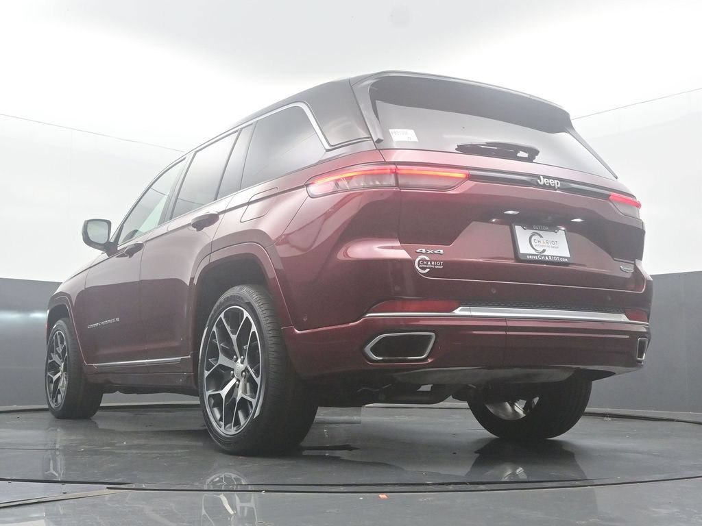Used 2023 Jeep Grand Cherokee Summit AWD/4WD image 49