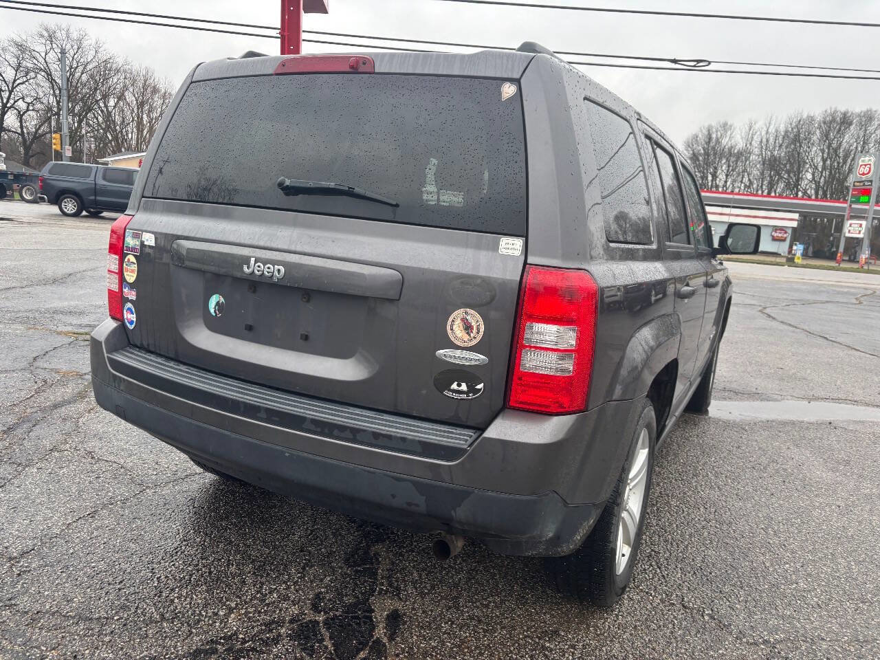 Used 2017 Jeep Patriot Latitude image 11
